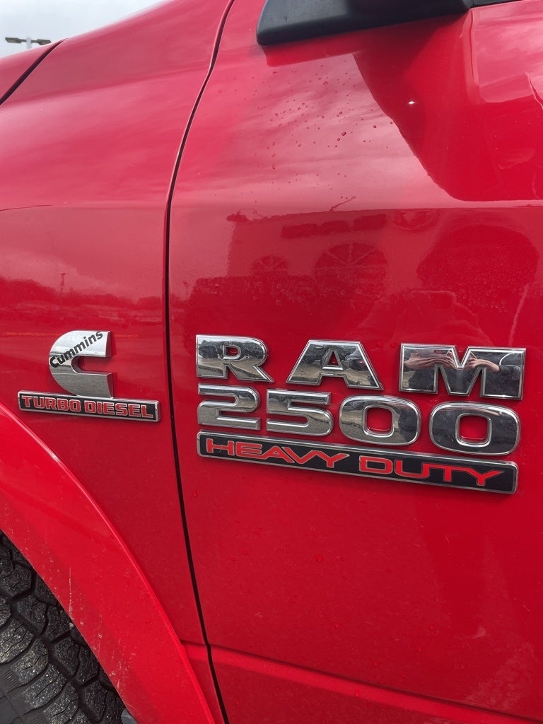 2017 RAM 2500 Laramie Crew Cab 4x4 6'4' Box